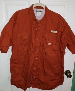 Nwot Columbia Sportswear Company Button Down Shirt